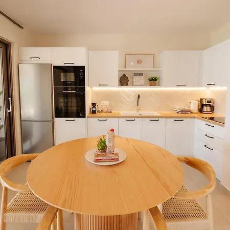 Feriehus House Eleni